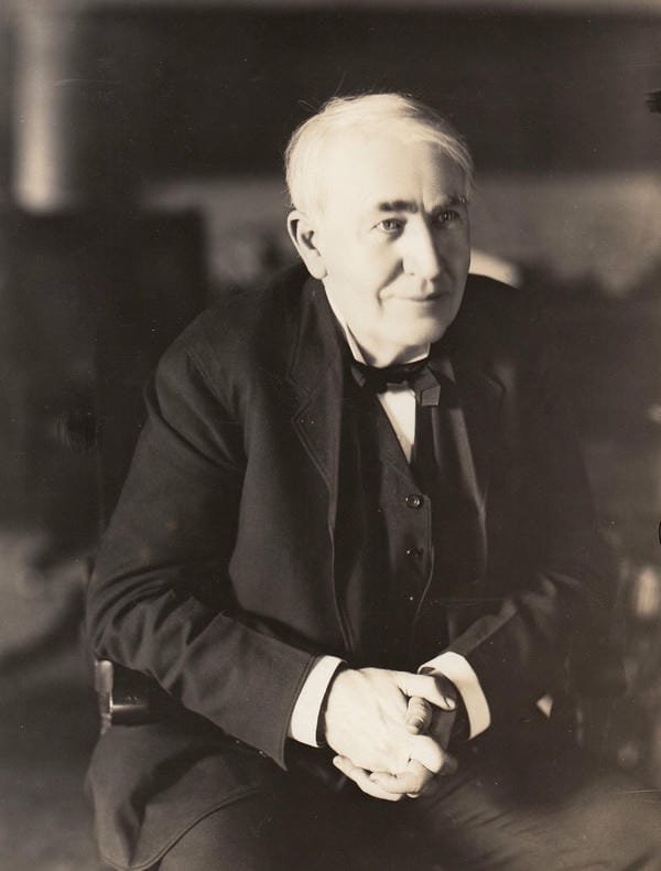 ai là người phát minh ra bóng đèn điện (13)