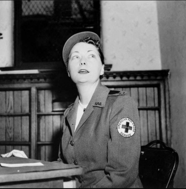 Ai là tác giả của tiểu thuyết “Cuốn theo chiều gió”?