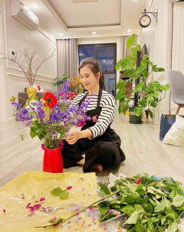 chồng biên tập viên khánh trang la ai 12