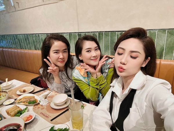 chồng biên tập viên khánh trang la ai 13