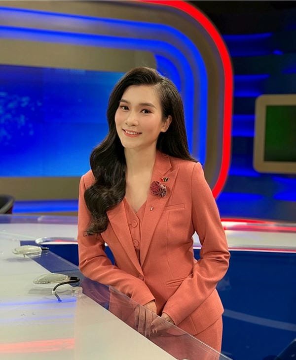 chồng biên tập viên khánh trang la ai 24