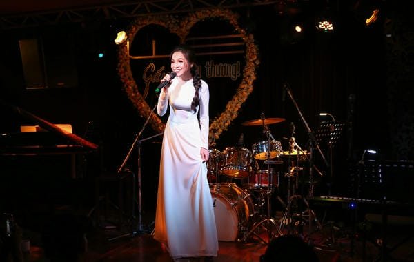 chồng cũ của ngọc tiền là ai 11