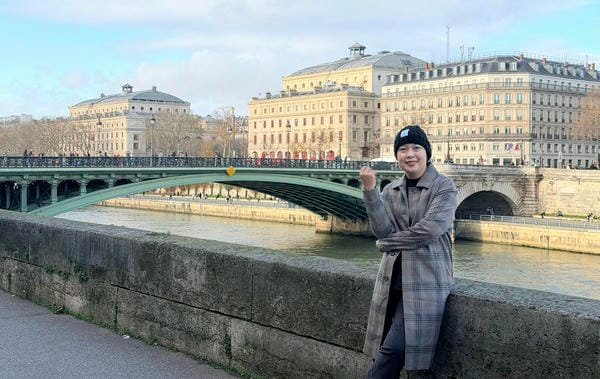 đạo diễn phim mưa đỏ là ai 15