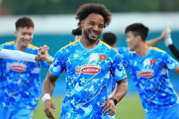 Nguyễn Xuân Son là ai 23