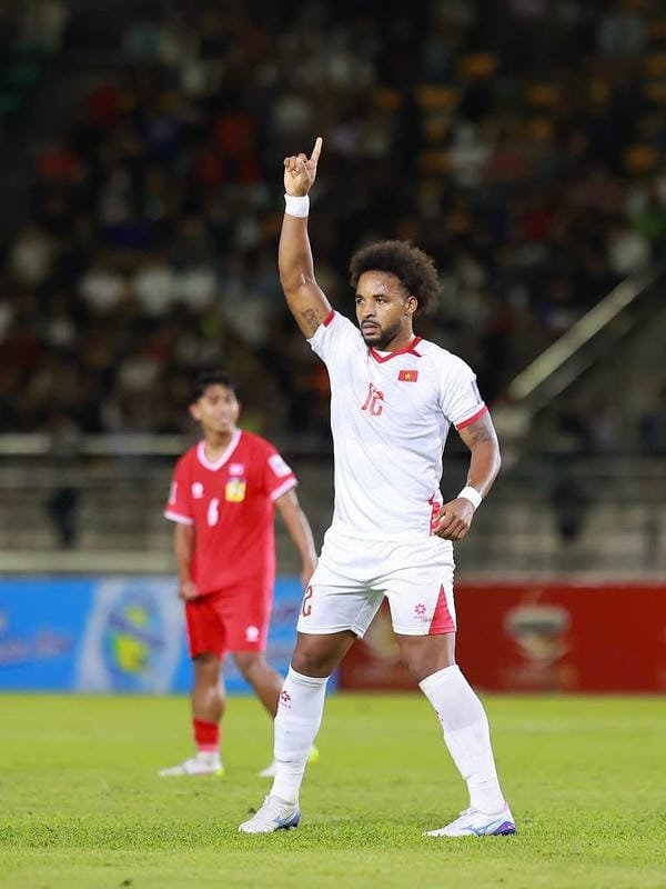 Nguyễn Xuân Son là ai 24