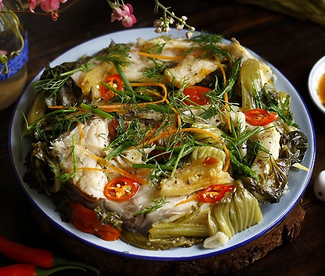 cach-nau-ca-chep-om-dua-thom-ngon-dam-da-chuan-vi-tai-nha_675
