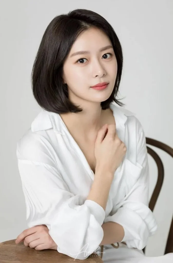 song-da-eun-la-ai-he-lo-bi-an-ve-nu-idol-k-pop-gay-sot-2026_351