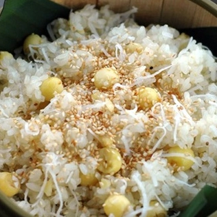 bi-quyet-nau-xoi-hat-sen-ngon-nhu-nha-hang-tai-gia_840